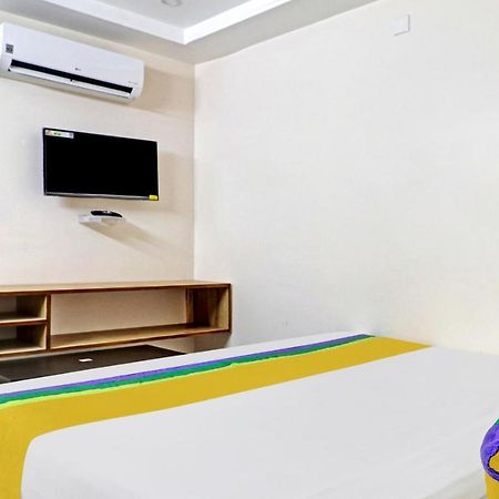 Itsy By Treebo - Vardhan Stay Inn Tirupati Exteriör bild