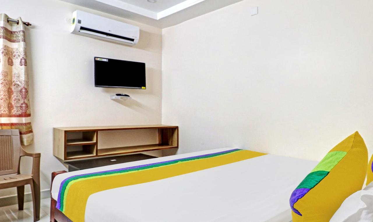 Itsy By Treebo - Vardhan Stay Inn Tirupati Exteriör bild