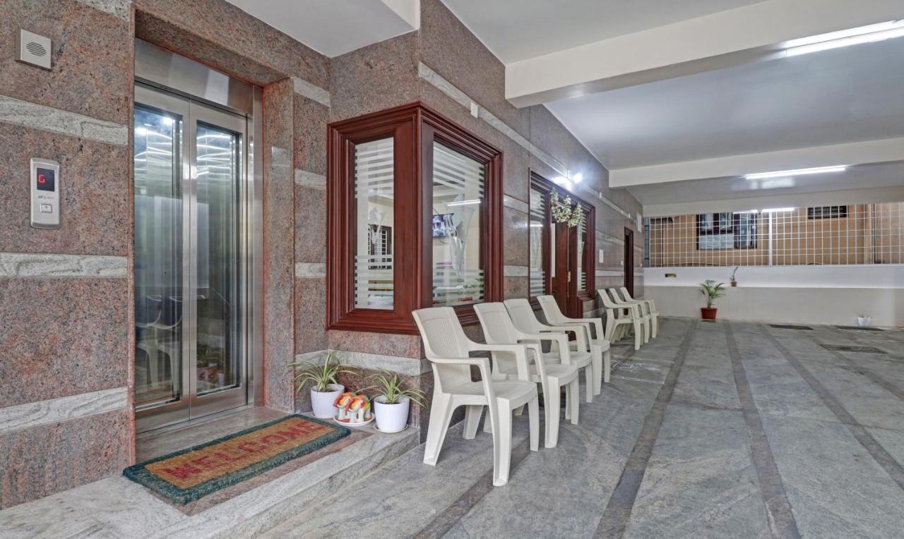 Itsy By Treebo - Vardhan Stay Inn Tirupati Exteriör bild